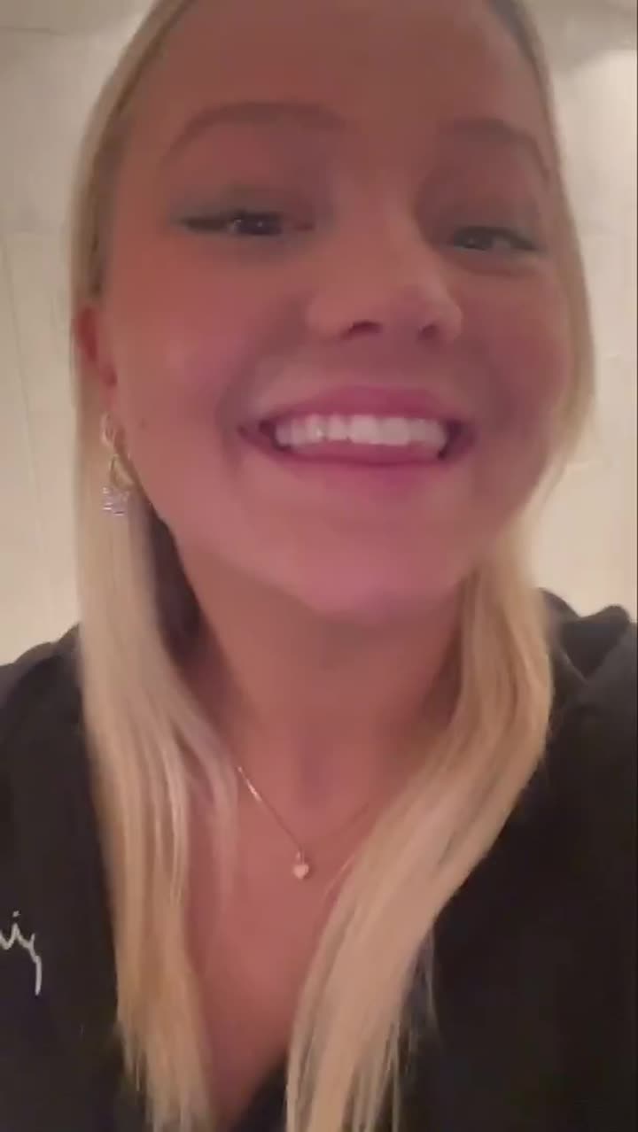 Mimi smiler efter sit forløb